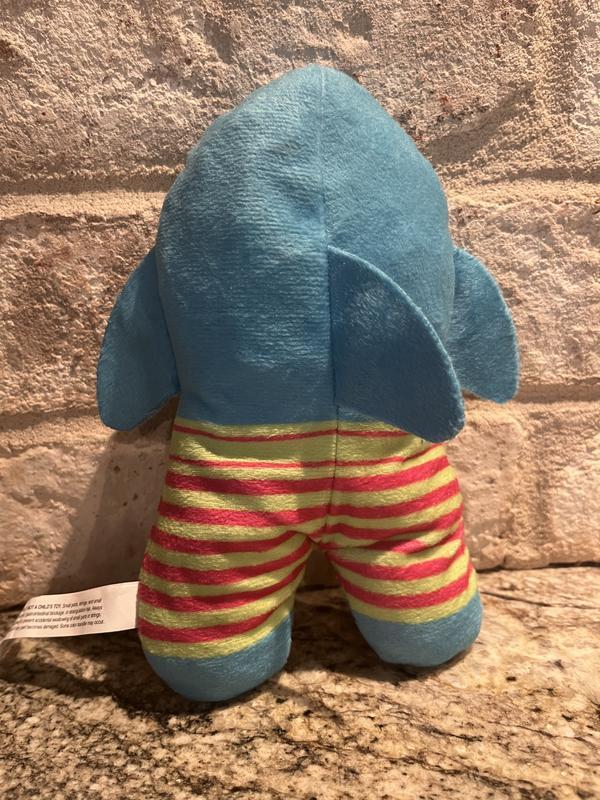 Cute backside!