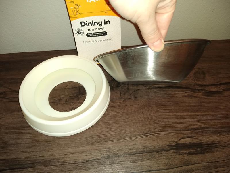 Slanted bowl and gripper bottom