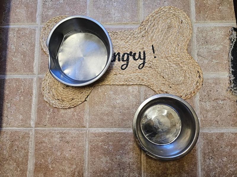 Bowl slides off mat easily