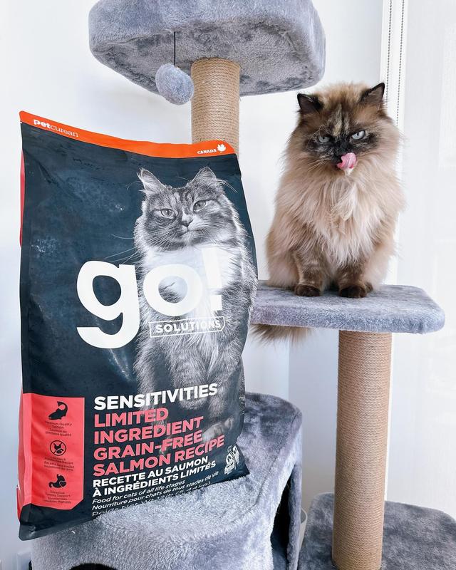 Petcurean Go! Solutions Sensitivities Limited Ingredients Dry Cat