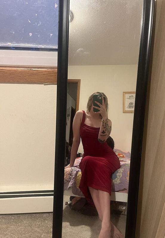 Customer photo for "This dress is perfect"