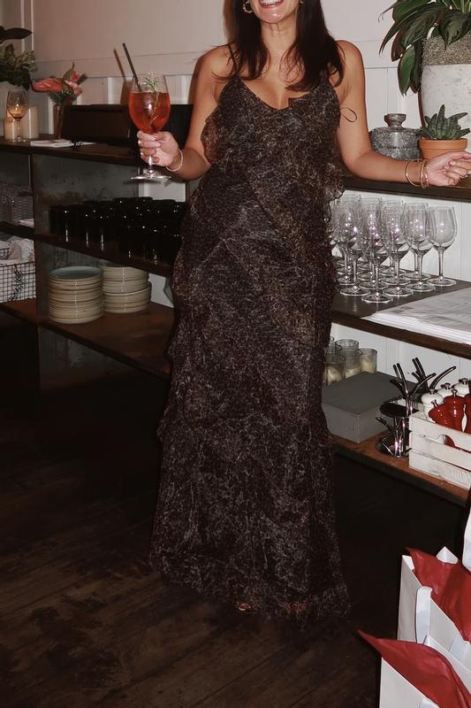 Review Thumbnail Image 0 325875581