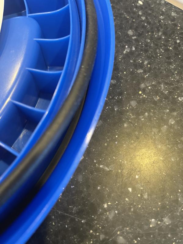 Double gaskets won’t seal or attach