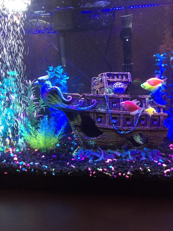 top fin ship aquarium ornament