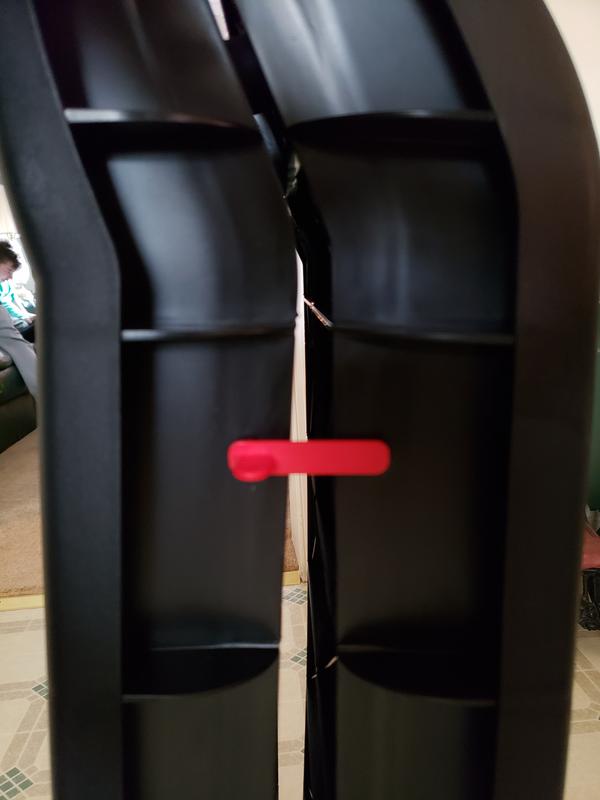 Locks shut, easy to carry.