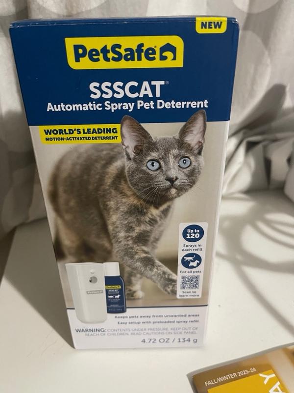 Auto cat outlet sprayer