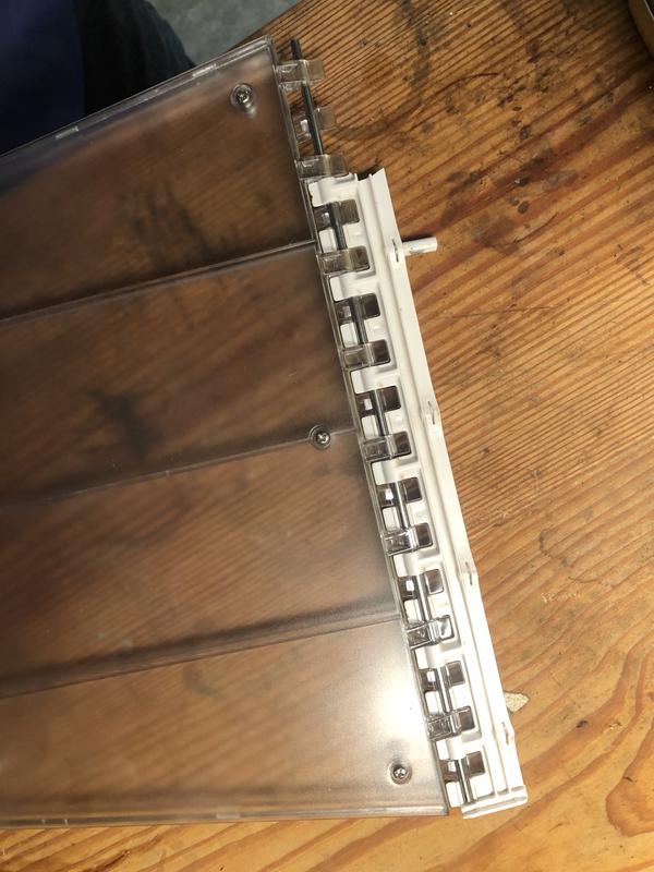 Broken Hinge, pulled from Frame