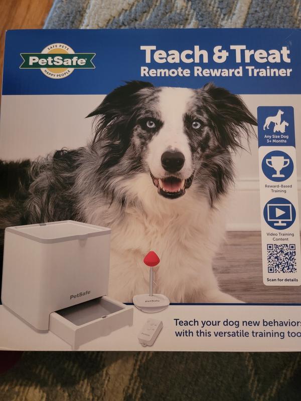 Ready Treat V2.0 Radio-Controlled Remote Treat Dispenser