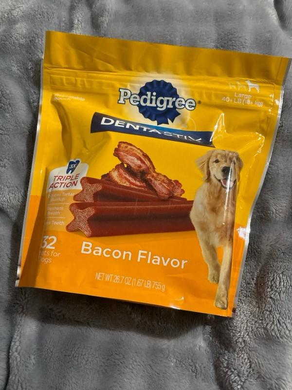 Pedigree Dentastix Bacon Flavor Bones Large Dog Dental Treats, 1.67 lbs ...