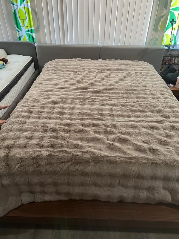 Customer carousel item 8.