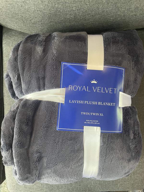 Royal Velvet Lavish Plush Solid Full Queen Blanket QVC