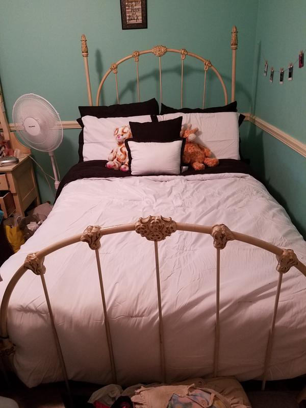 7 Piece Comforter Set