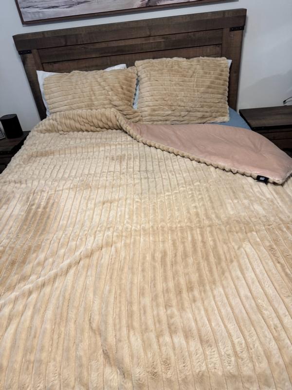 Customer carousel item 12.