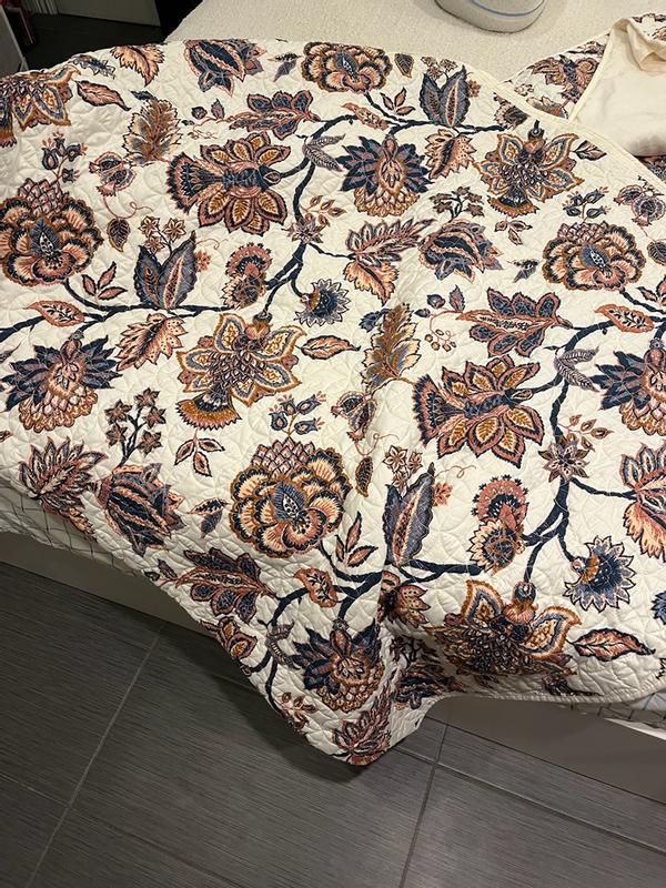 Customer carousel item 11.