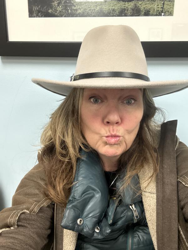 Shop Stylish Cassandra Wool Felt Hats | Pendleton display picture 2