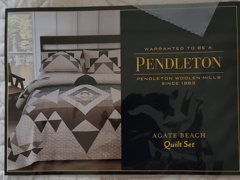 Agate Beach Pieced Quilt Set | Pendleton