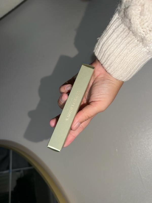Customer photo for "Prettiest bottle with long lasting scent"