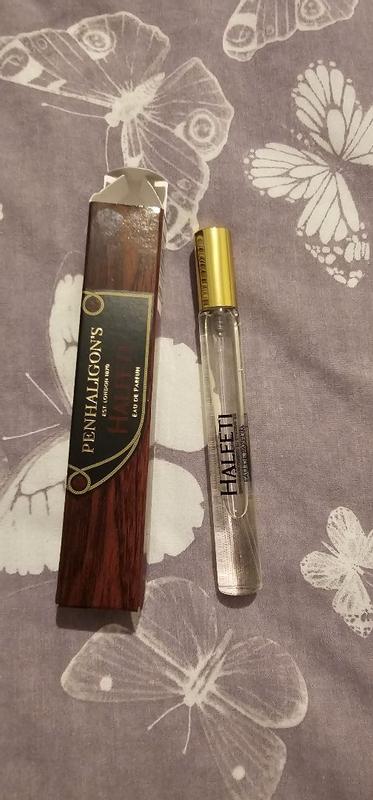 Customer photo for "scent is just amazing last all day"