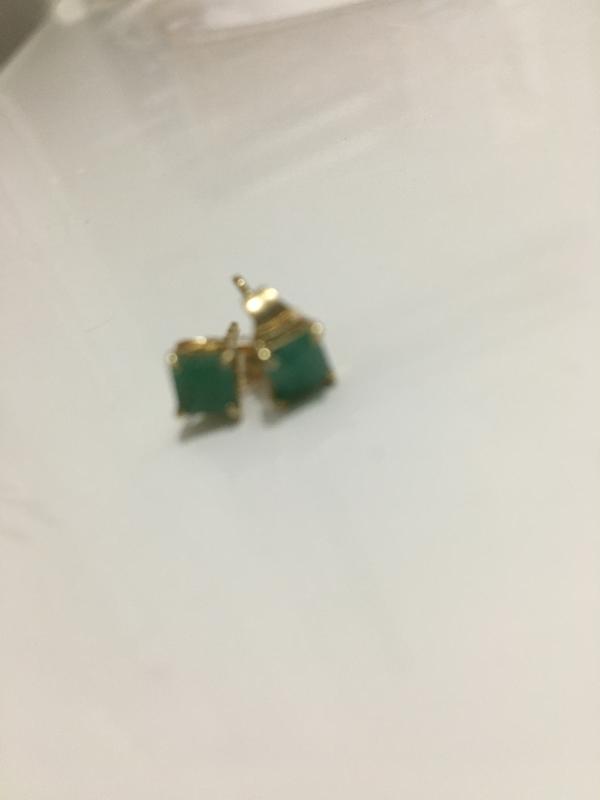 14k Emerald Princess offers Studs // Solid 14k Gold. 0.88 ct, 4.25 mm Lab Created Square Emerald Earrings. Womens Gift. Simple Modern Earrings