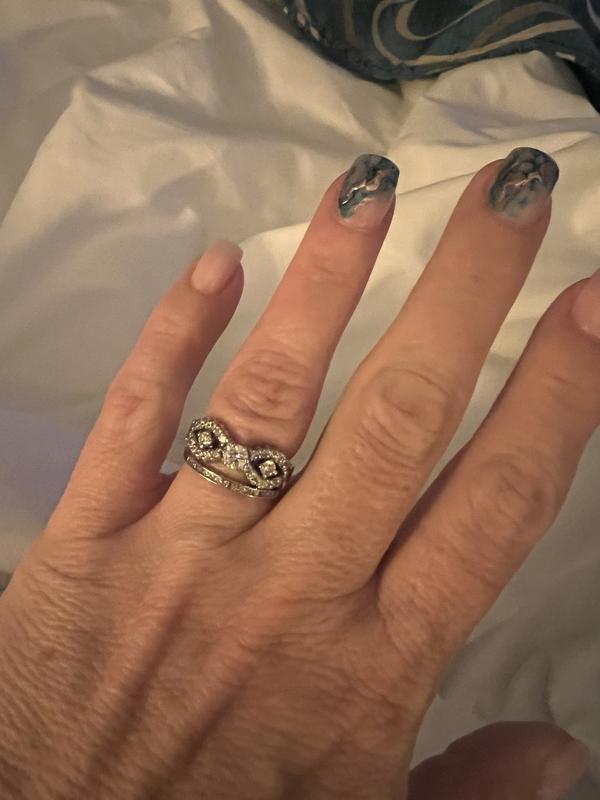 0.10 CT. T.W. Diamond Anniversary Band in 10K White Gold