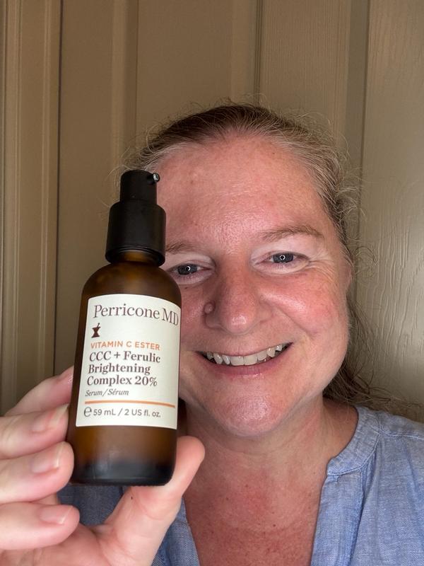 Customer photo for "Lightweight serum that absorbs well"