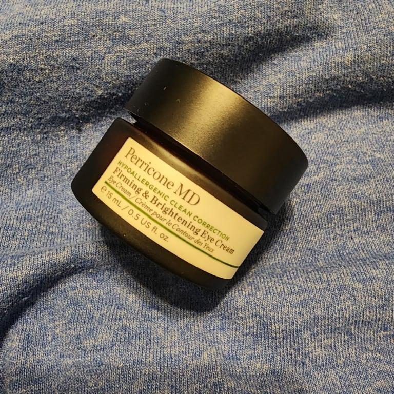 Customer carousel item 12.