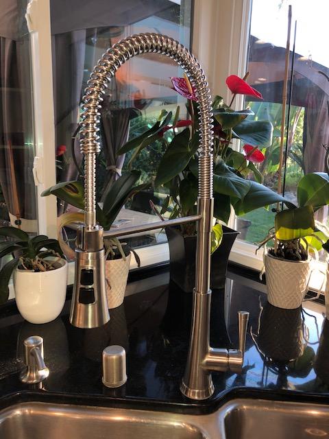 Polished Chrome Zuri LG529-MCC 1-Handle Pull-Down Kitchen Faucet