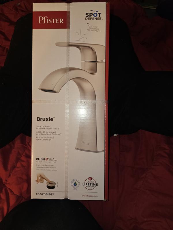 Pfister Bruxie Waschbeckenarmatur In Gebürstetem Gold – Modern & Wassersparend