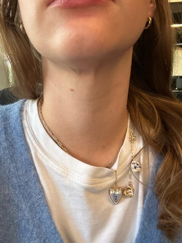 Customer carousel item 1.