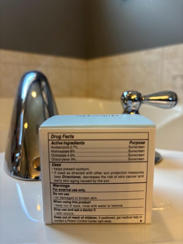 Review Thumbnail Image 1 393657727