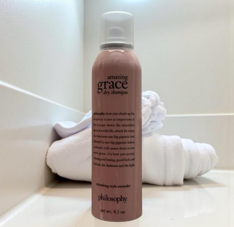 Customer photo for "AMAZING dry shampoo that soaks up oil fast without"
