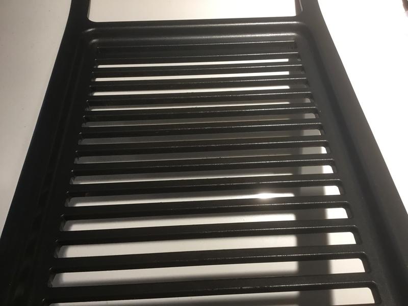 Squared off edges with tephlon coating missing.