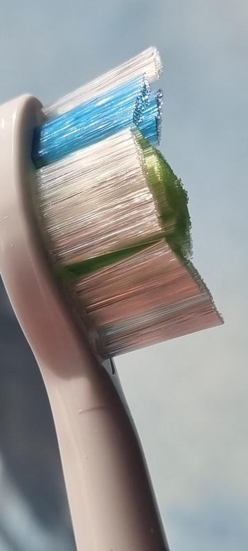 Diamond-shaped bristles