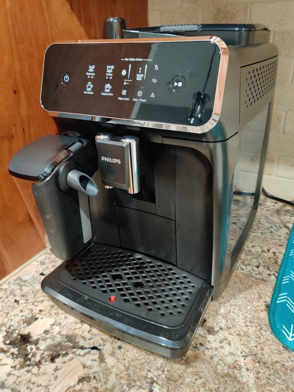 Philips 2200 Automatic Espresso Machine with LatteGo Milk Frother