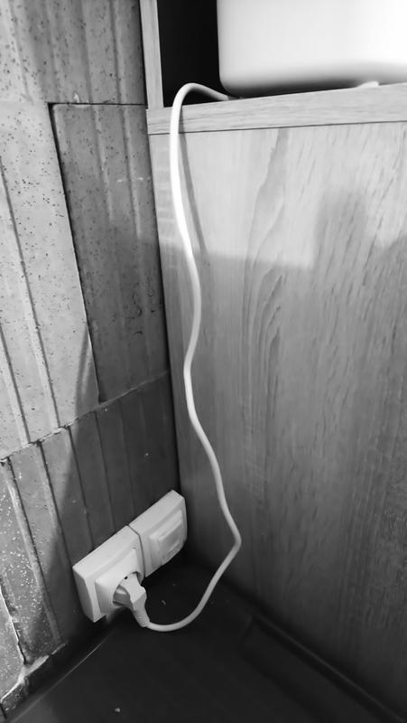 Câble d'alimentation 1 peu court..