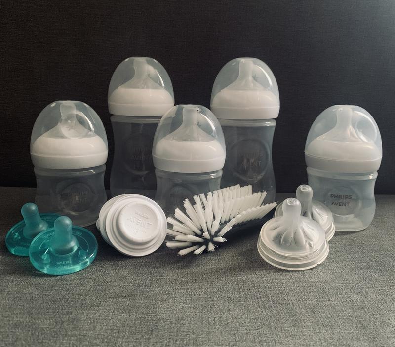 Philips Avent Natural Baby Bottle with Natural Response Nipple Baby Gift  Set Teal