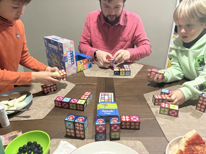 Customer photo for "Competitive Logic Game for the whole family!"