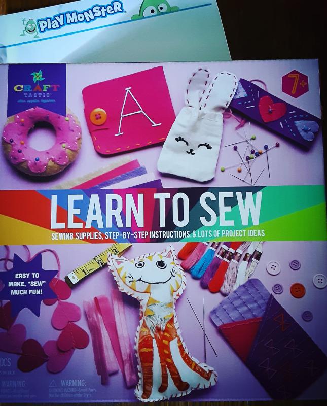 Craft-tastic Learn to Sew Kit – 7 Fun Projects and Reusable Materials to  Teach Basic Sewing Stitches, Embroidery & More--Ages 7+