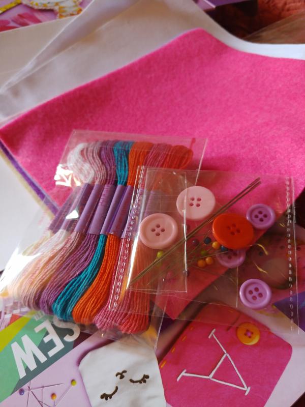 CRAFT-TASTIC® LEARN TO SEW KIT – PlayMonster