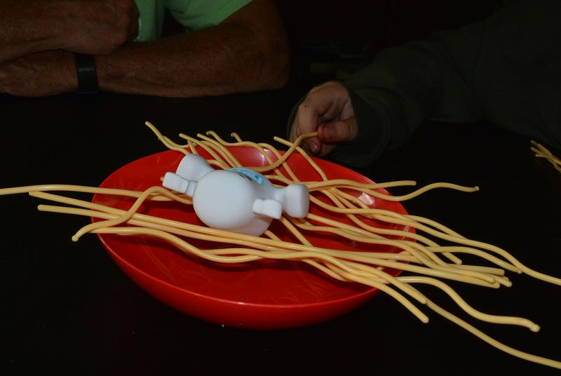  Yeti in My Spaghetti — Award-Winning, Silly Children's Game —  Hey, Get Out of My Bowl! — Ages 4+ — 2+ Players : Toys & Games
