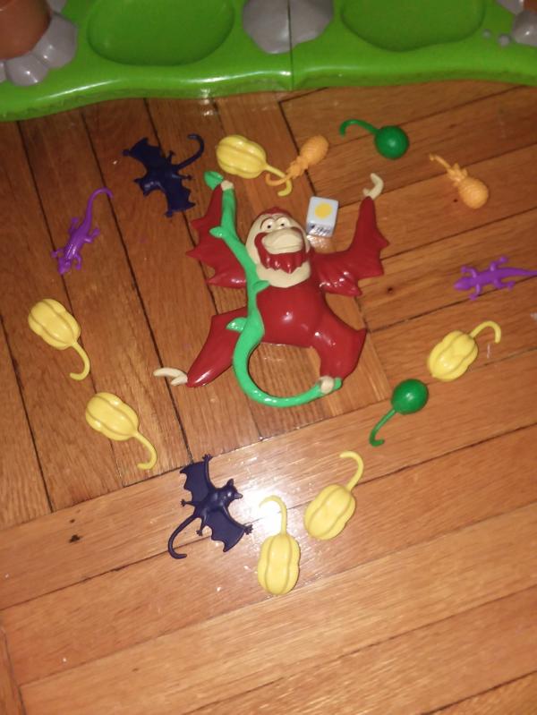 Orangutwang Kids Game - How Long Can He Hang Before He Goes Twaaang?!