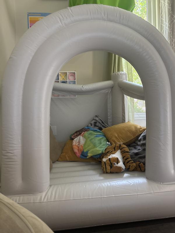 Begins to collapse within a hour