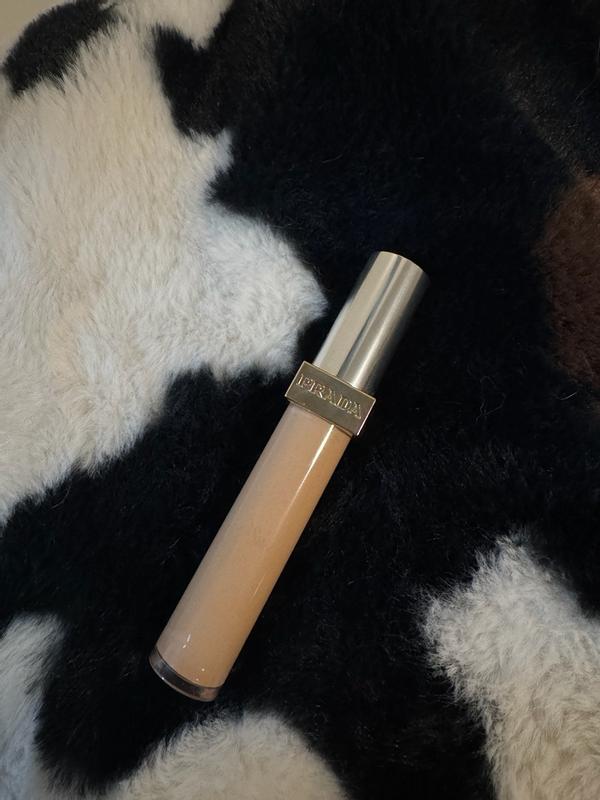 Customer carousel item 12.