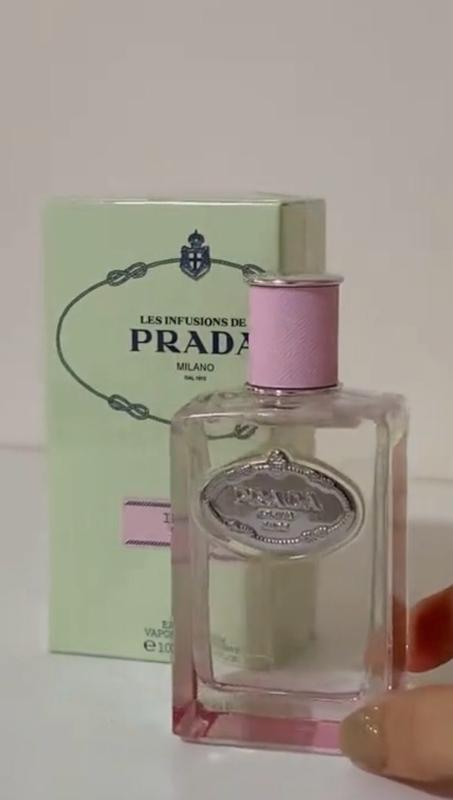 Customer carousel item 1.