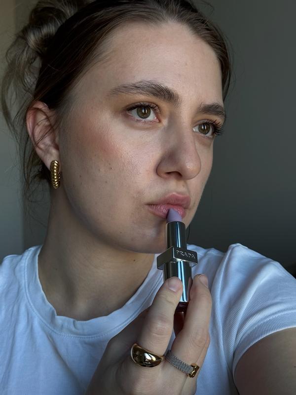 Customer photo for "pretty shade"