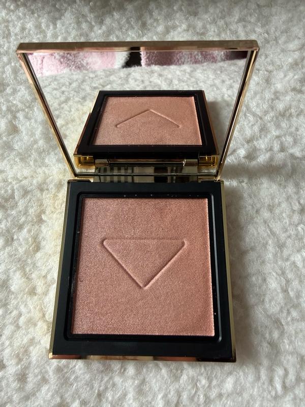 Customer carousel item 3.