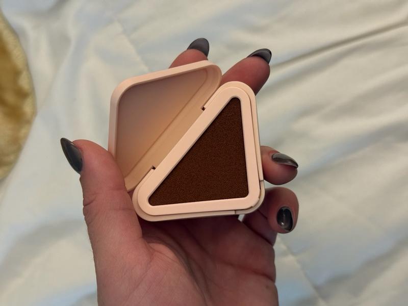 Prada Touch Cream to Powder Blush | Prada Beauty