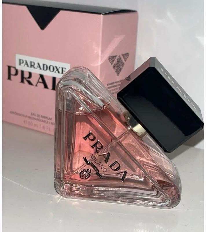 Customer photo for "A clean and elegant fragrance with a soft powdery iris scent, fresh notes, smooth texture, and a luxurious feel that lasts beautifully on the skin"