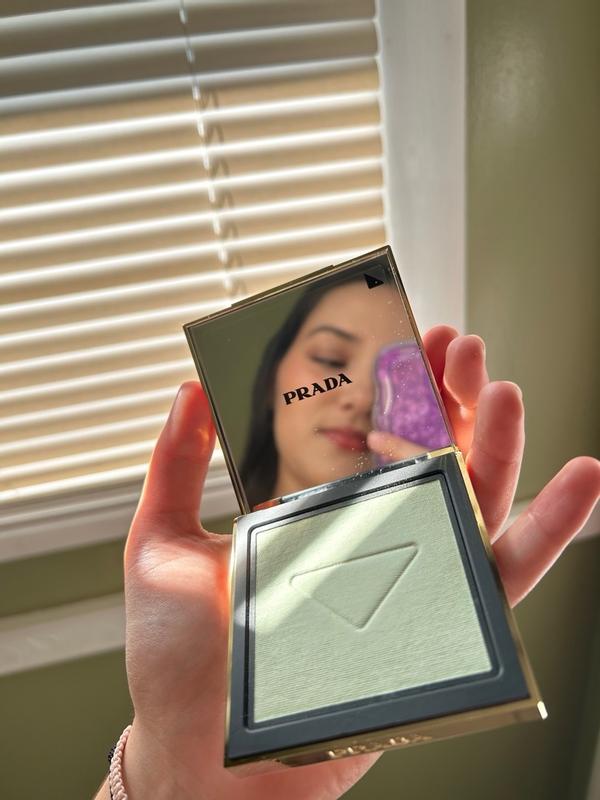 PRADA RESET プレストパウダー グリーン 7g Shop Prada Reset Rebalancing Setting Powder | Prada Beauty