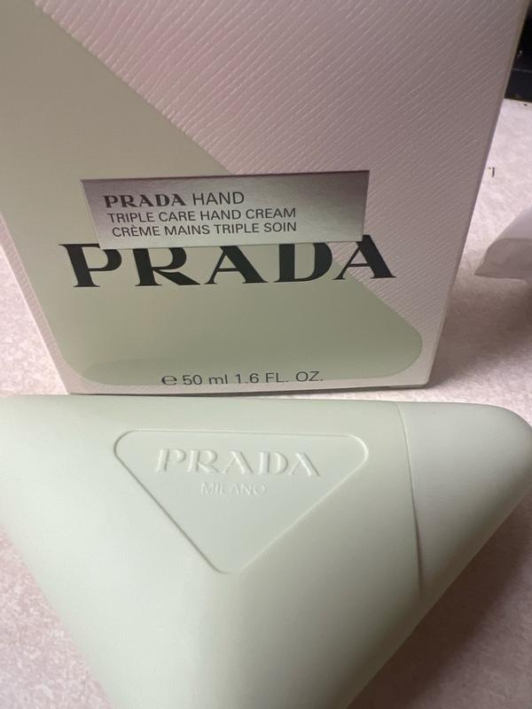 Customer photo for "Love the look and scent but not very moisturizing"